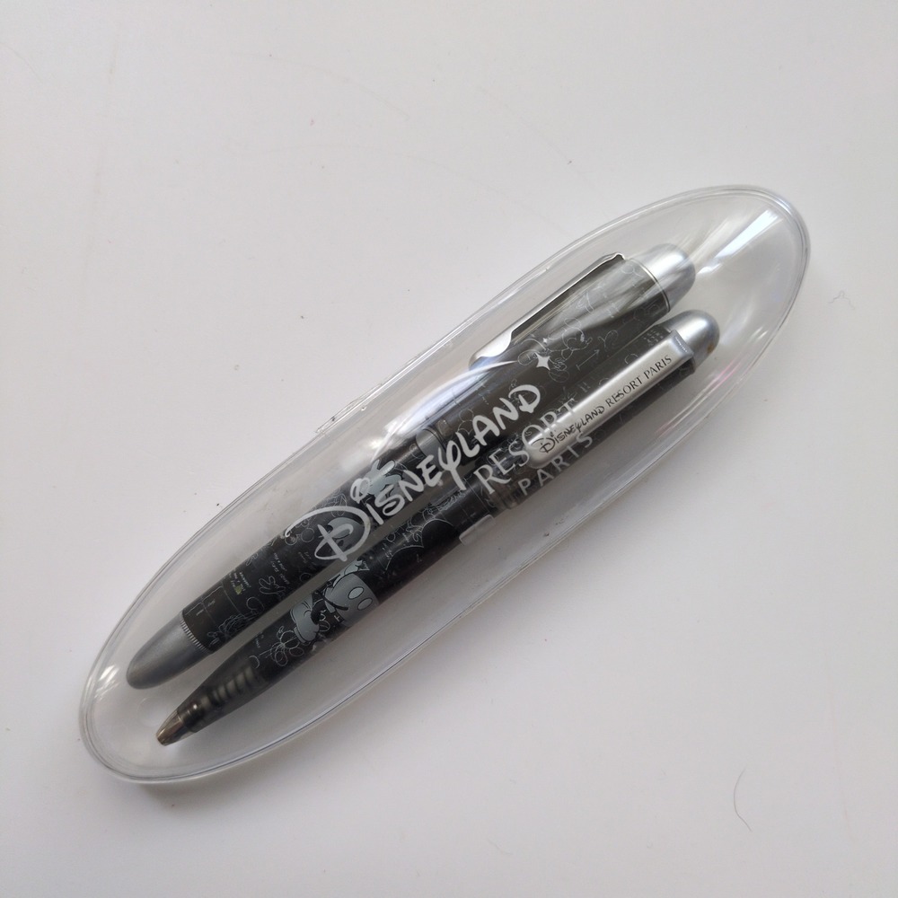 NIB Disneyland Resort Paris Twist & Foutain Pen Set Black Mickey Mouse Sketch